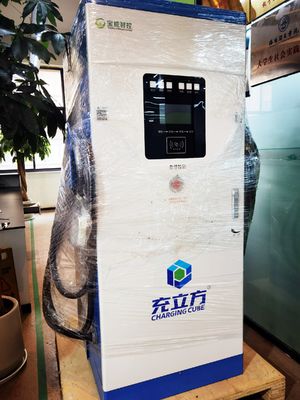 İyi bir fiyat. 60kw Yeni Enerji Çift Silah Dikey Elektrikli Araç Şarj Yığınları Ticari DC Şarj Yığınları çevrimiçi