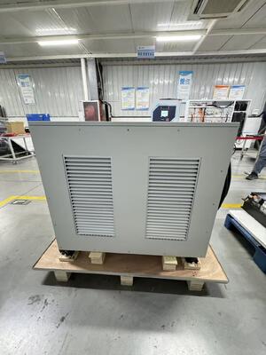 İyi bir fiyat. Yüksek Performanslı Mobil Enerji Depolama Güç Bankası 90kWh 95kW DC Şarj Cihazı Sıvı Soğutma 7m Kablo IP54 7 inç Dokunmatik Ekran CCS1 CCS2 CHAdeMO GBT Tesla Şarj Tabancası İçin Çevrimiçi