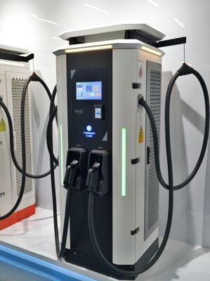 60kW DC Elektrikli Araç Şarj Cihazı CCS1 CCS2 CHAdeMO GB/T 200-1000V OCPP 1.6J IP54 Hızlı Şarj İstasyonu