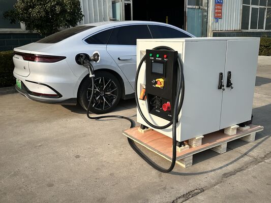 İyi bir fiyat. 120kW 100kWh Mobil EV Şarj Cihazı Sıvı Soğutmalı Taşınabilir Enerji Depolama DC Hızlı Şarj İstasyonu Çevrimiçi