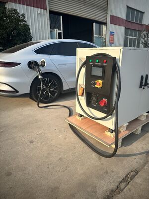 İyi bir fiyat. 60kW 76kWh Mobil EV Şarj Cihazı Sıvı Soğutmalı Taşınabilir Enerji Depolama DC Hızlı Şarj İstasyonu Çevrimiçi