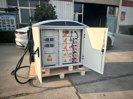 İyi bir fiyat. 60kW Mobil Enerji Depolama DC EV Şarj cihazı 65kWh Sıvı Soğutucu 150A 7m Kablo CCS1 CCS2 CHAdeMO GBT Çevrimiçi